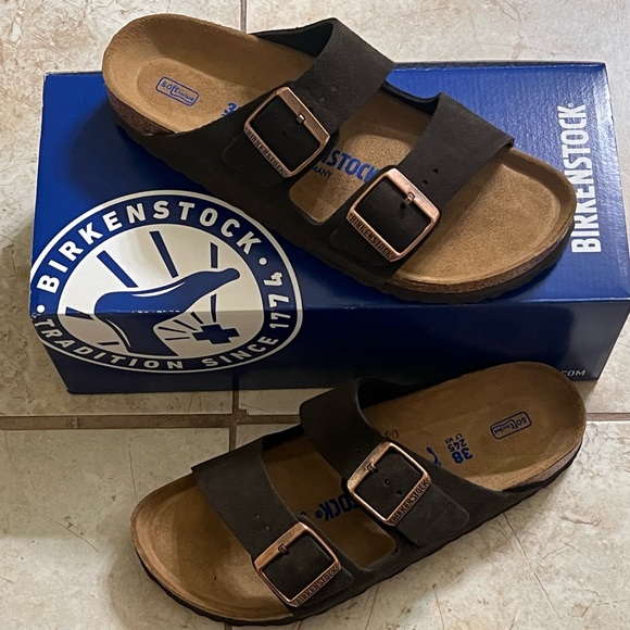 Birkenstock Shoes - NWT Women’s Birkenstocks. Arizona BS Mocha. Size 7.
